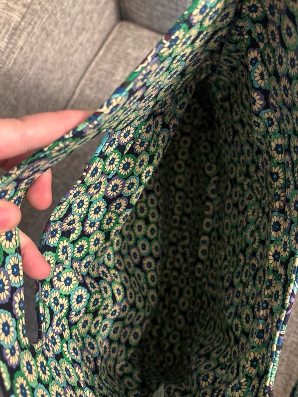 Vera Bradley Blue Rhapsody 2009 Holiday Tote - Picture 3 of 5